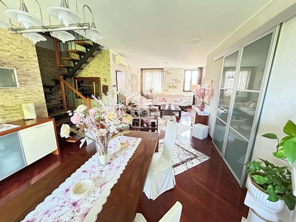 appartamento in vendita a Settimo Milanese in zona Seguro