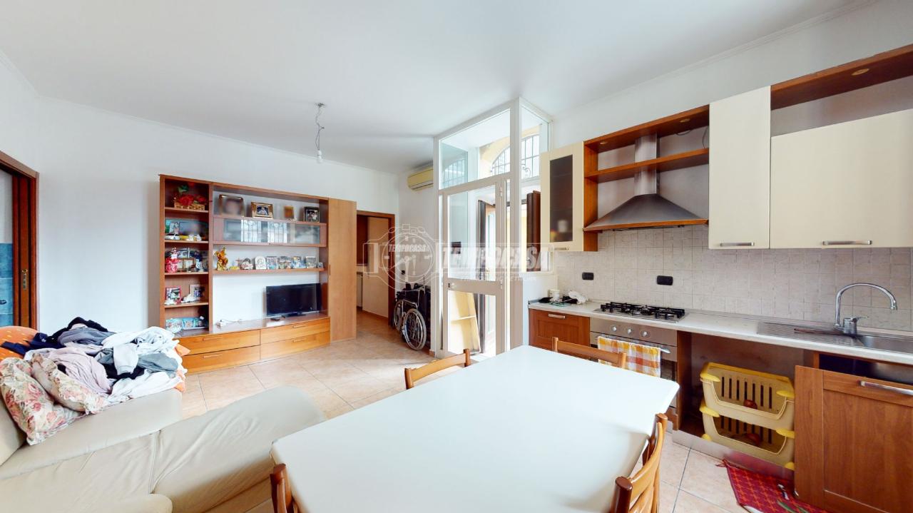 appartamento in vendita a Settimo Milanese in zona Seguro