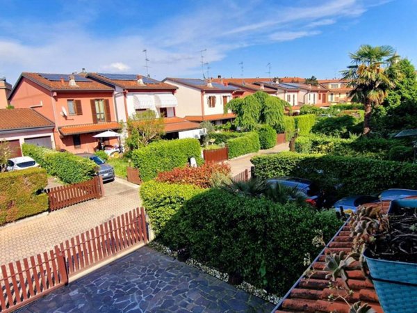 casa indipendente in vendita a Settimo Milanese in zona Vighignolo