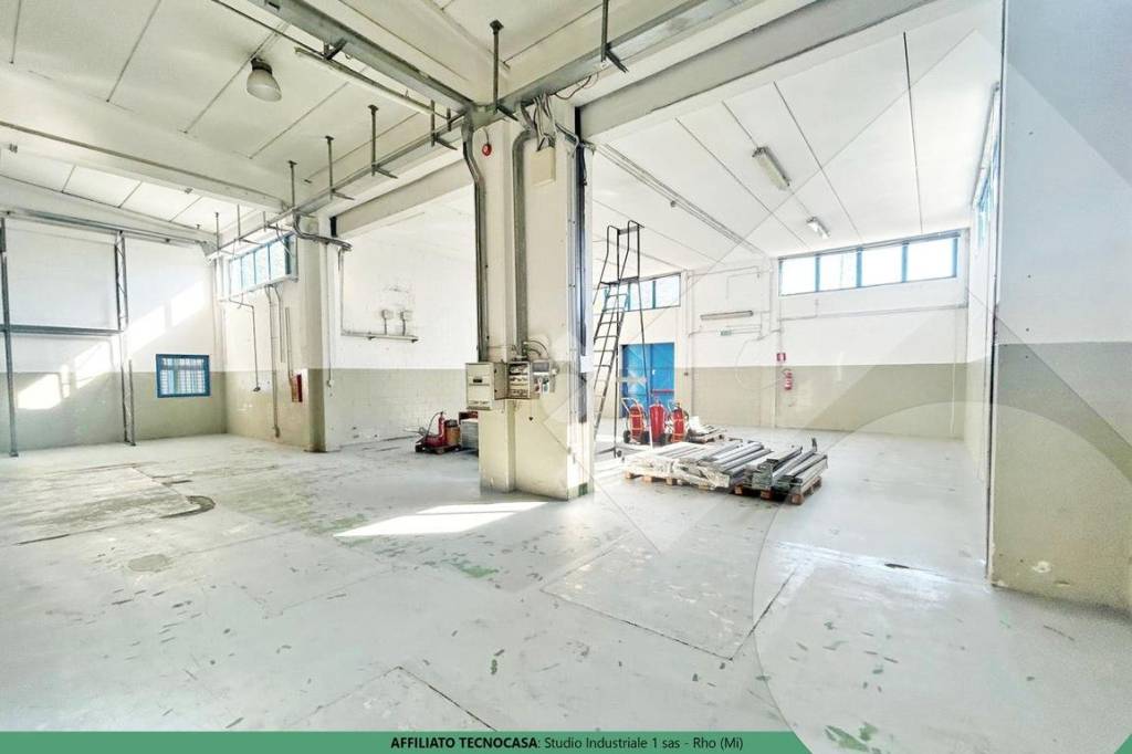 negozio in vendita a Settimo Milanese