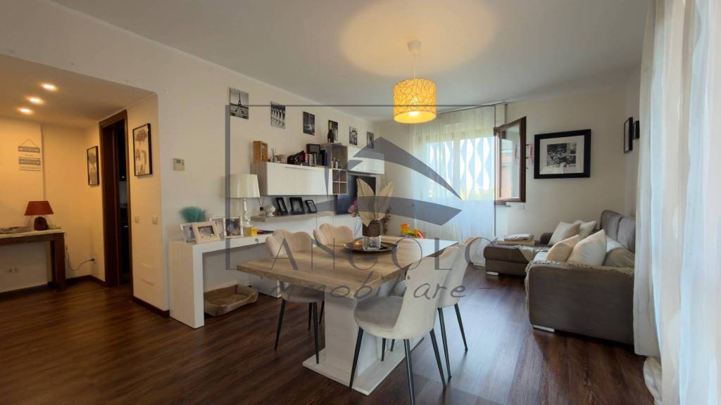 appartamento in vendita a Settimo Milanese in zona Seguro