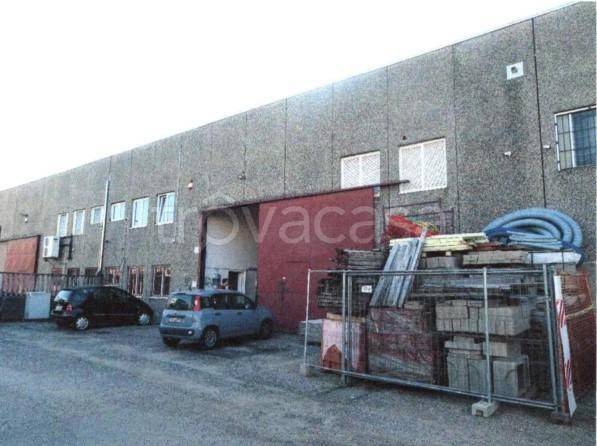 negozio in vendita a Settimo Milanese