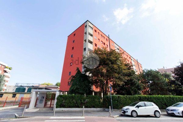 locale di sgombero in vendita a Settimo Milanese