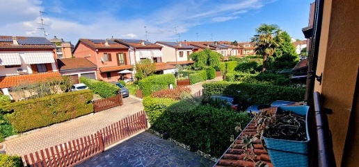 casa indipendente in vendita a Settimo Milanese in zona Vighignolo