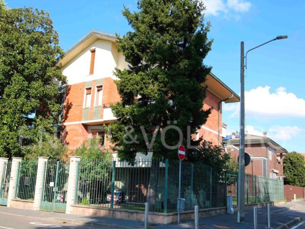casa indipendente in vendita a Settimo Milanese in zona Seguro