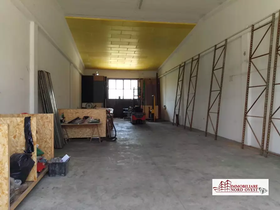 capannone in vendita a Settimo Milanese