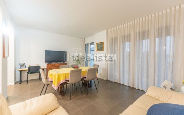 appartamento in vendita a Settimo Milanese in zona Villaggio Cavour