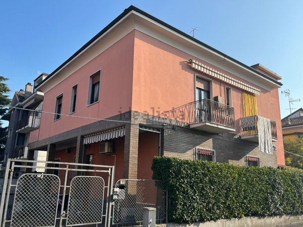 appartamento in vendita a Settimo Milanese in zona Seguro