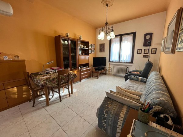 appartamento in vendita a Settimo Milanese in zona Seguro