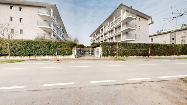 appartamento in vendita a Settimo Milanese in zona Seguro