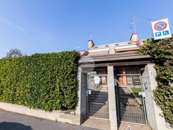 casa indipendente in vendita a Settimo Milanese in zona Seguro