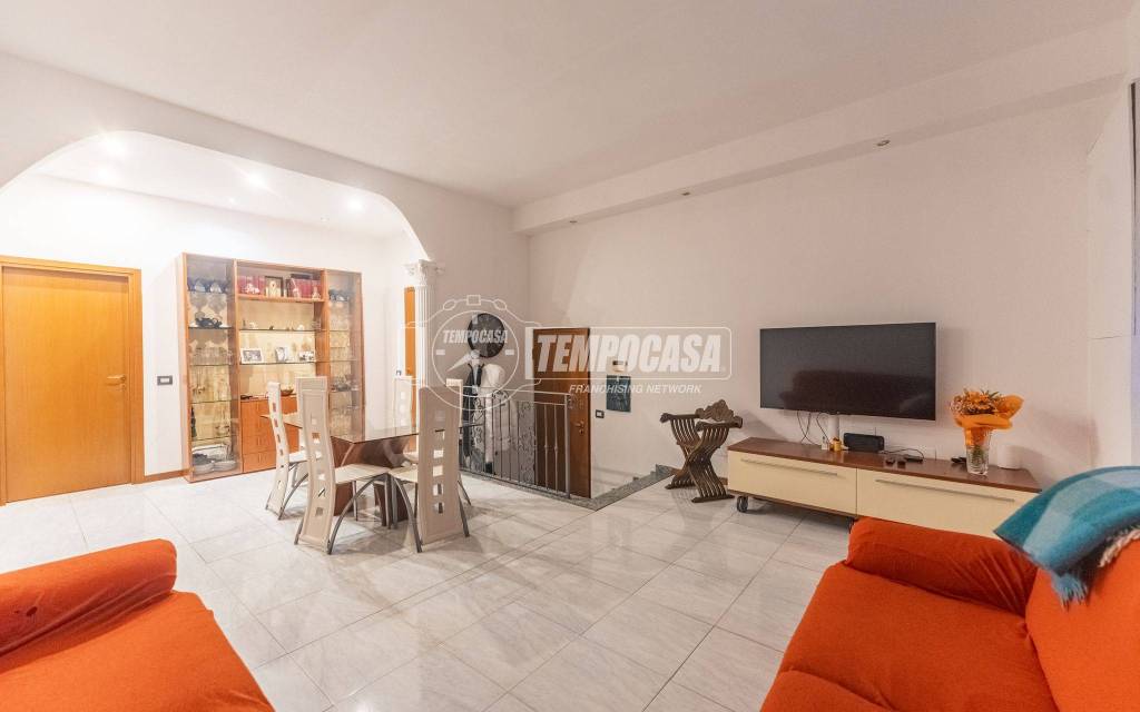 appartamento in vendita a Settimo Milanese in zona Seguro