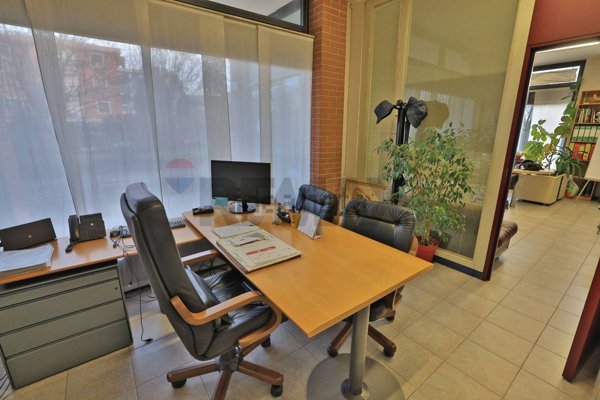 ufficio in vendita a Settimo Milanese