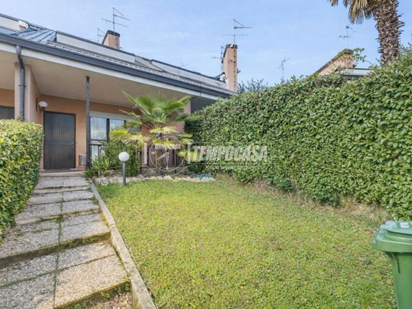 casa indipendente in vendita a Settimo Milanese in zona Seguro