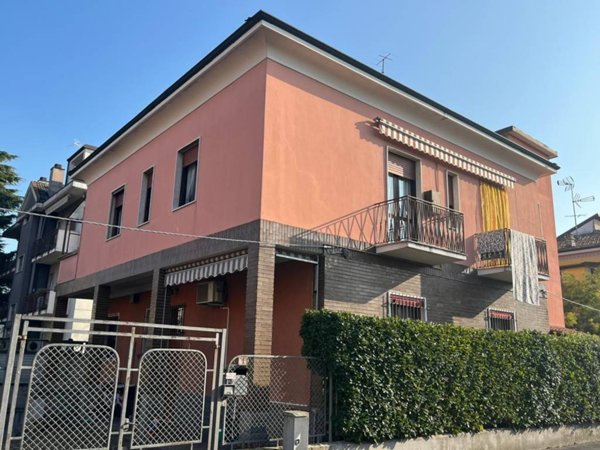 appartamento in vendita a Settimo Milanese in zona Seguro