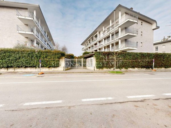 appartamento in vendita a Settimo Milanese in zona Seguro