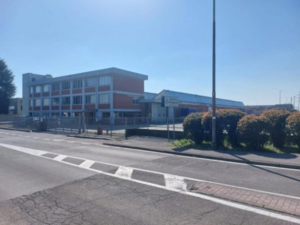 terreno edificabile in vendita a Settimo Milanese