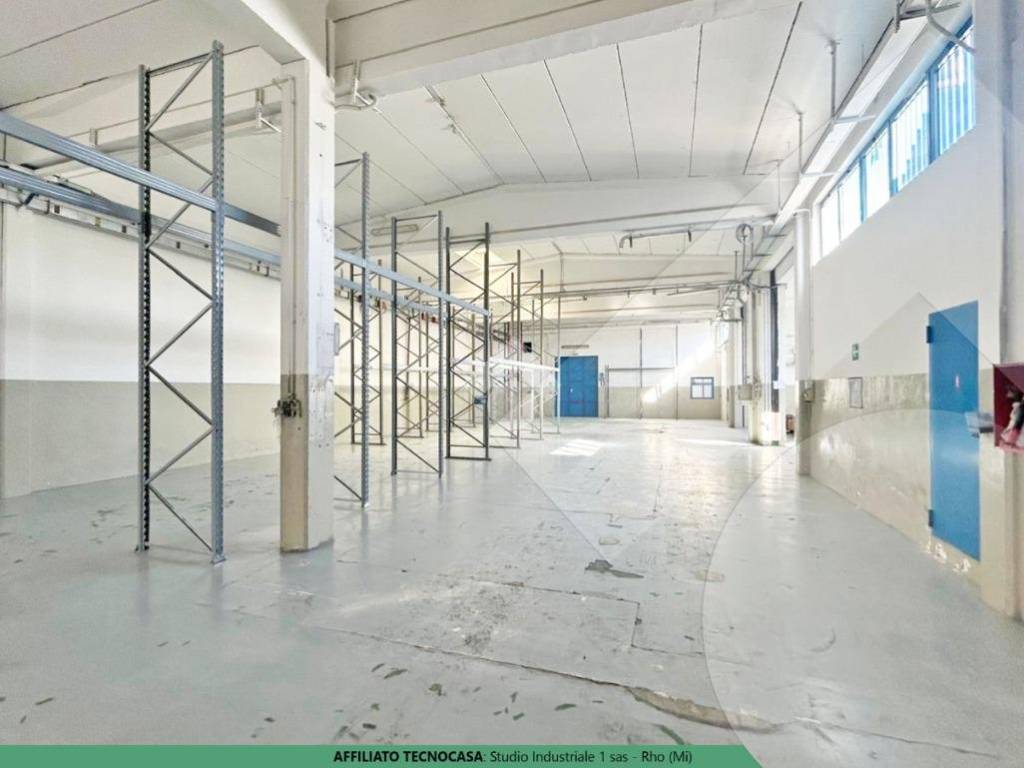 capannone in vendita a Settimo Milanese