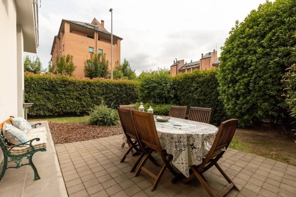 appartamento in vendita a Settimo Milanese in zona Seguro