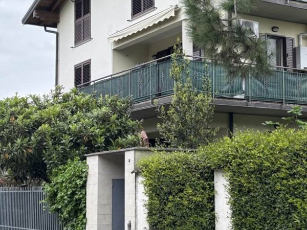 appartamento in vendita a Settimo Milanese in zona Villaggio Cavour