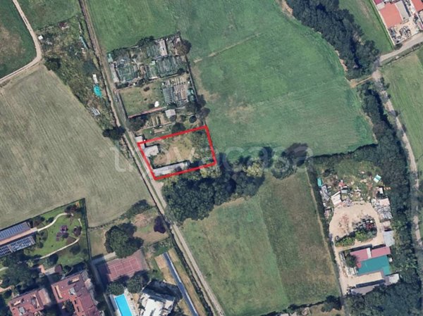 terreno edificabile in vendita a Settimo Milanese