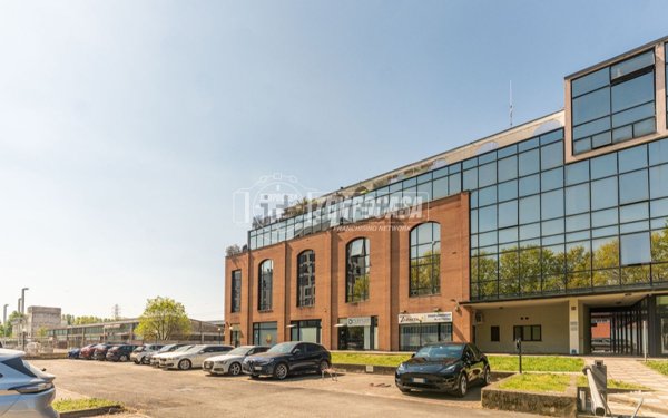 ufficio in vendita a Settimo Milanese