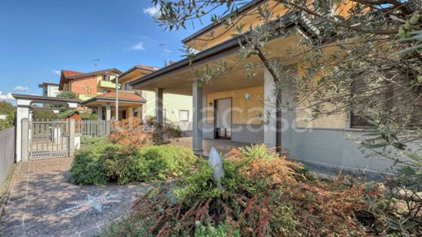 casa indipendente in vendita a Settimo Milanese