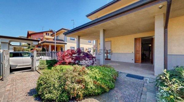 casa indipendente in vendita a Settimo Milanese