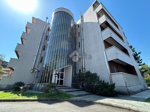 appartamento in vendita a Settimo Milanese in zona Seguro