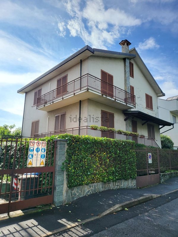 casa indipendente in vendita a Settimo Milanese