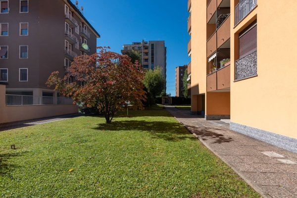 appartamento in vendita a Settimo Milanese in zona Cascine Olona