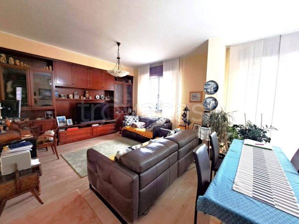 appartamento in vendita a Settimo Milanese in zona Cascine Olona