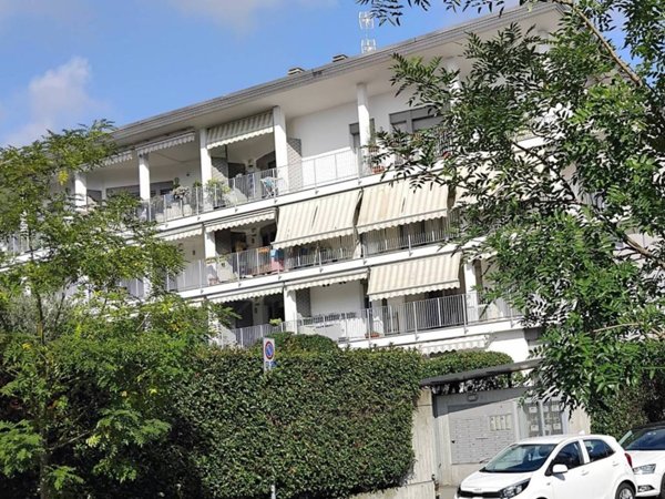 appartamento in vendita a Settimo Milanese in zona Seguro