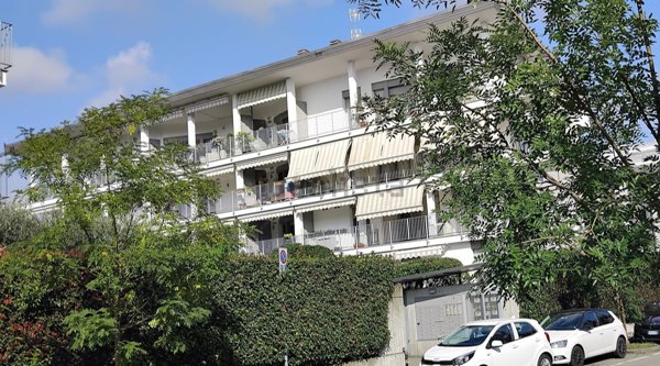appartamento in vendita a Settimo Milanese in zona Seguro