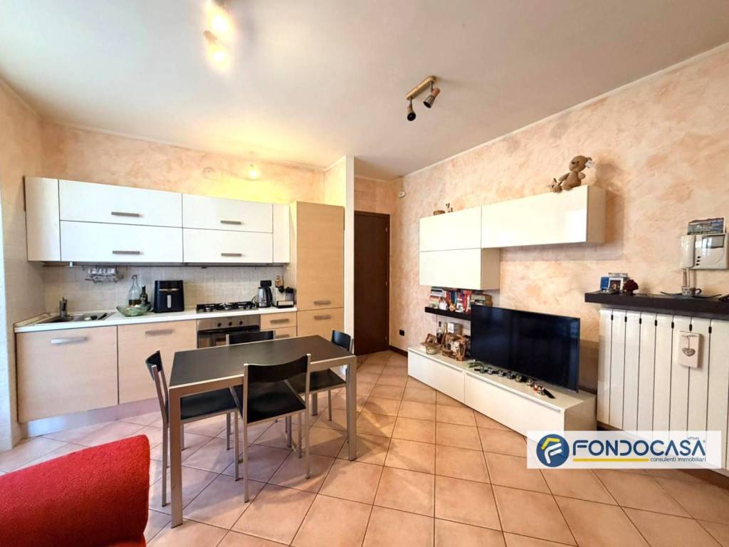 appartamento in vendita a Settimo Milanese in zona Cascine Olona