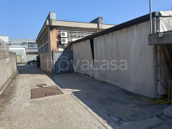 appartamento in vendita a Settimo Milanese in zona Villaggio Cavour