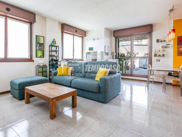 appartamento in vendita a Settimo Milanese in zona Cascine Olona