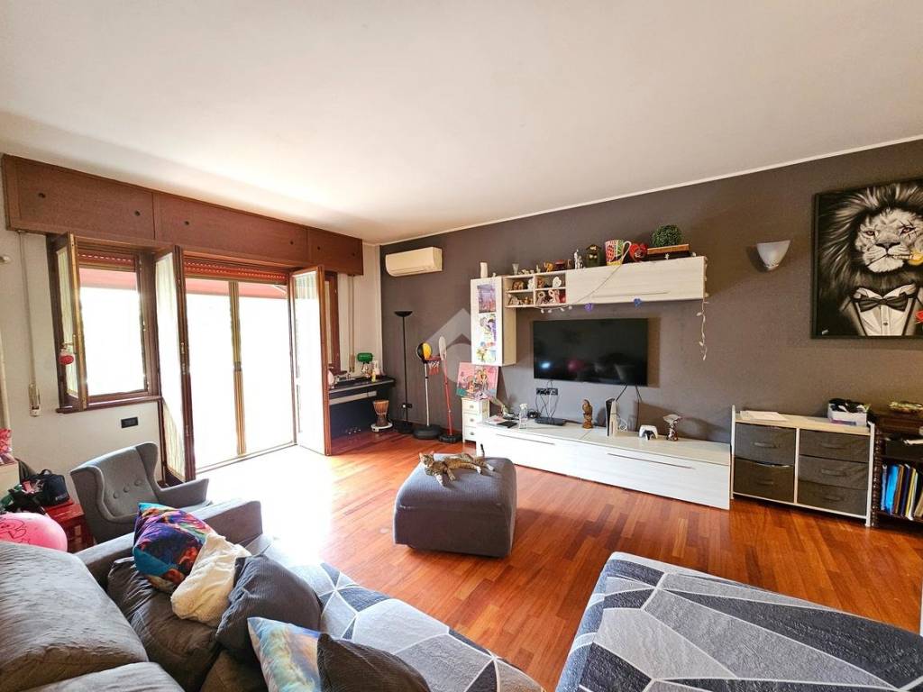 appartamento in vendita a Settimo Milanese in zona Seguro