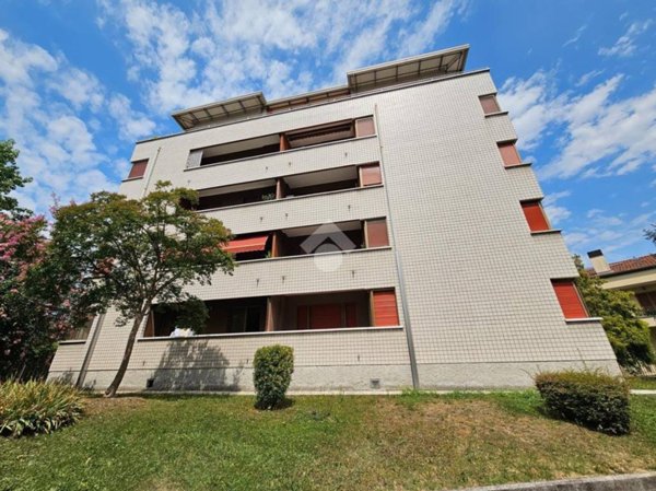 appartamento in vendita a Settimo Milanese in zona Seguro