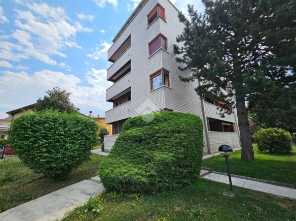 appartamento in vendita a Settimo Milanese in zona Seguro