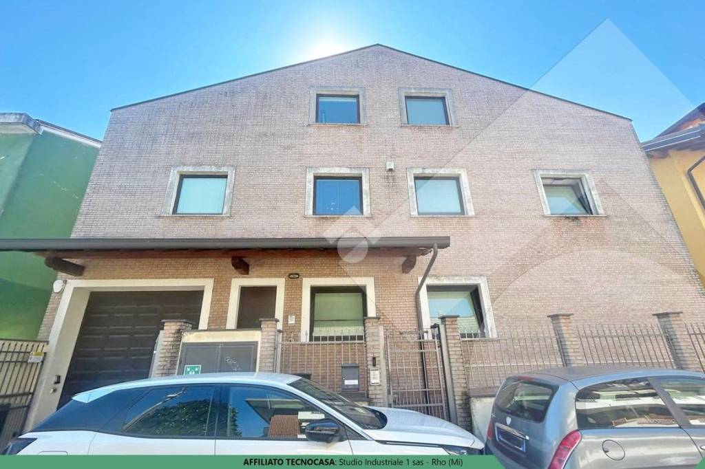ufficio in vendita a Settimo Milanese in zona Cascine Olona