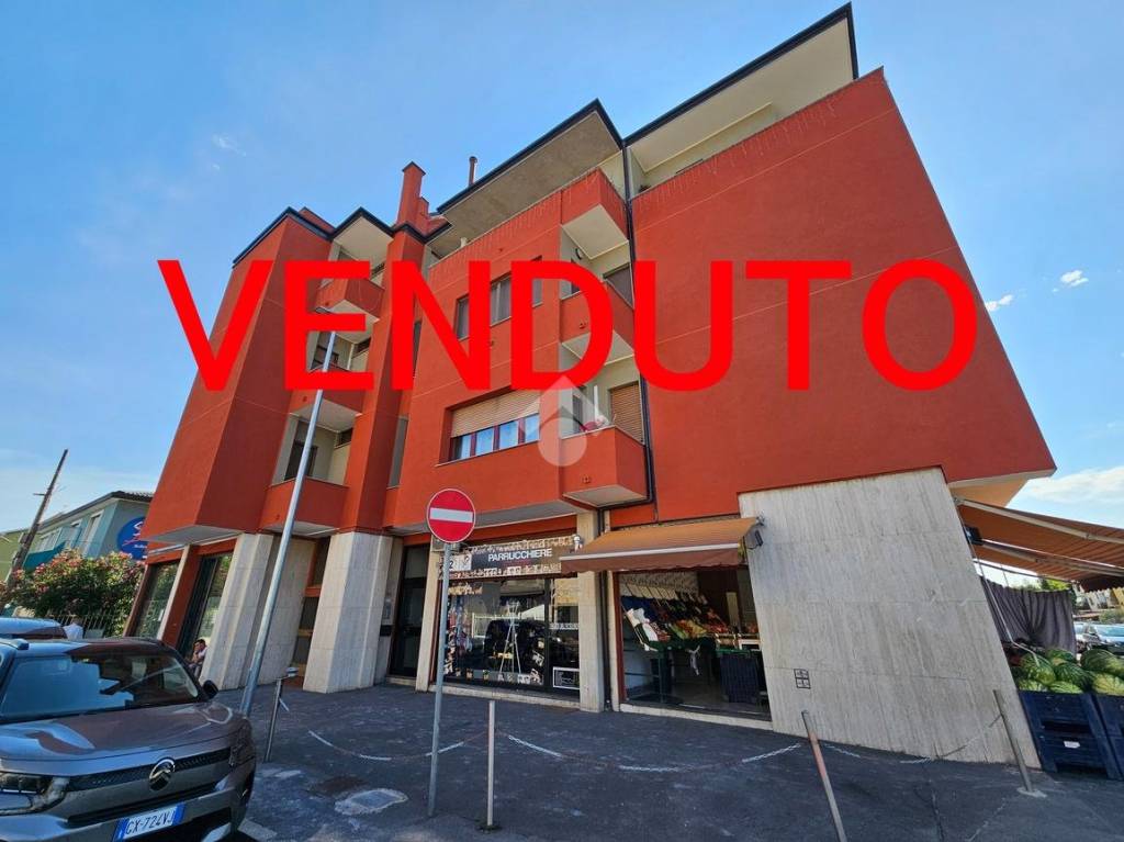 appartamento in vendita a Settimo Milanese in zona Cascine Olona