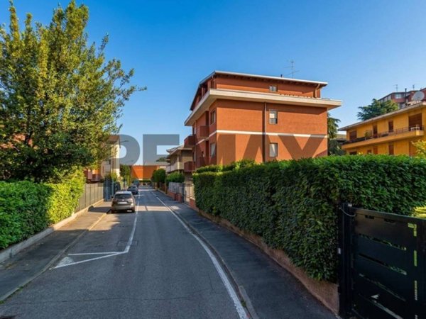 appartamento in vendita a Settimo Milanese in zona Cascine Olona