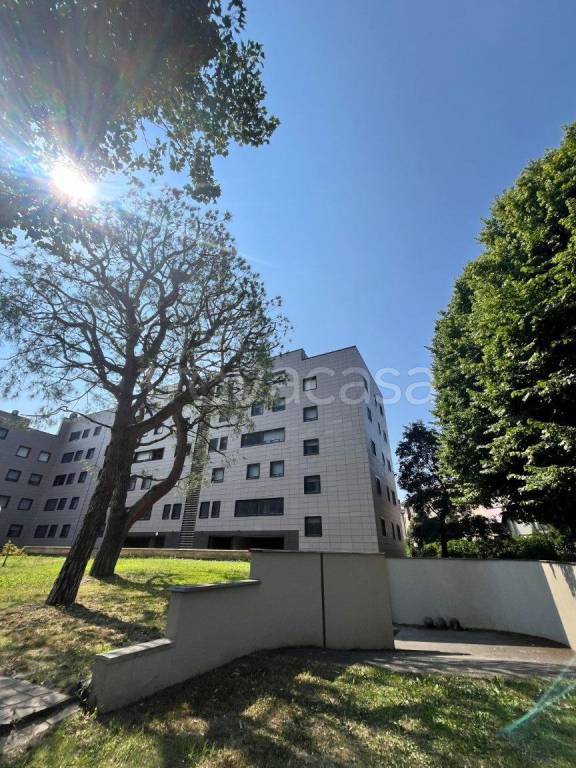 appartamento in vendita a Settimo Milanese in zona Cascine Olona