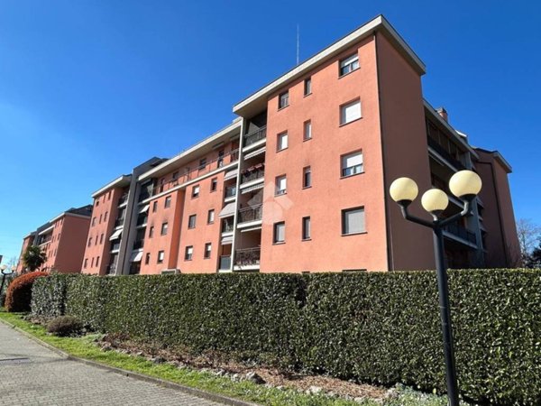 appartamento in vendita a Settimo Milanese in zona Seguro