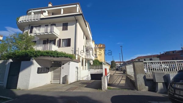 box auto in vendita a Settimo Milanese in zona Cascine Olona
