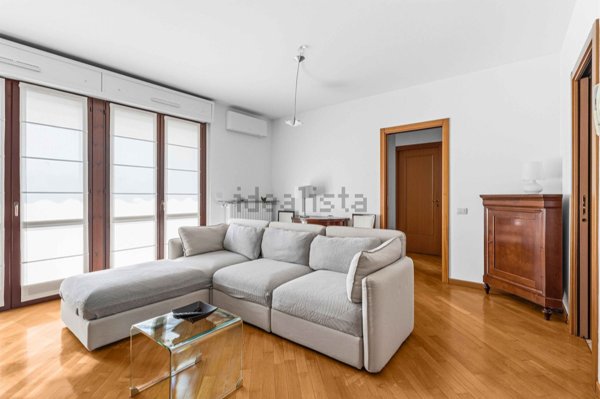 appartamento in vendita a Settimo Milanese in zona Seguro