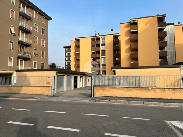 box auto in vendita a Settimo Milanese in zona Cascine Olona