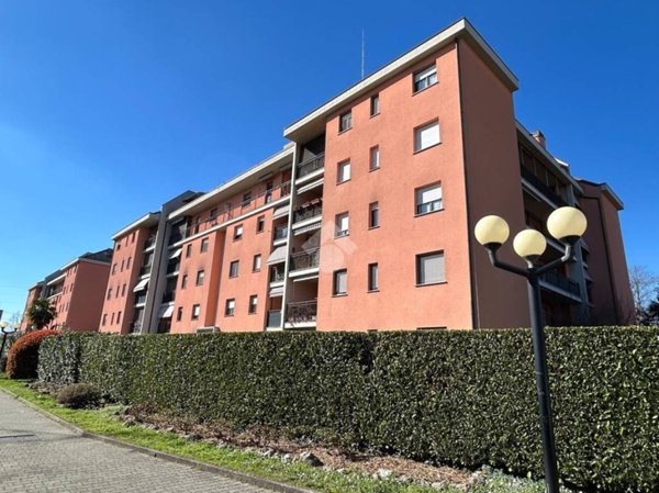 appartamento in vendita a Settimo Milanese in zona Seguro