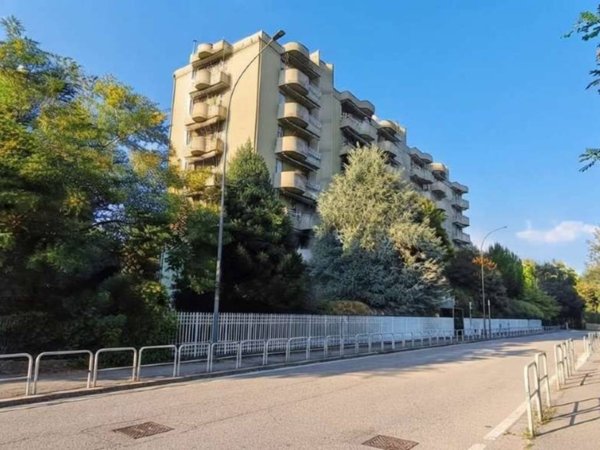 appartamento in vendita a Settimo Milanese in zona Cascine Olona